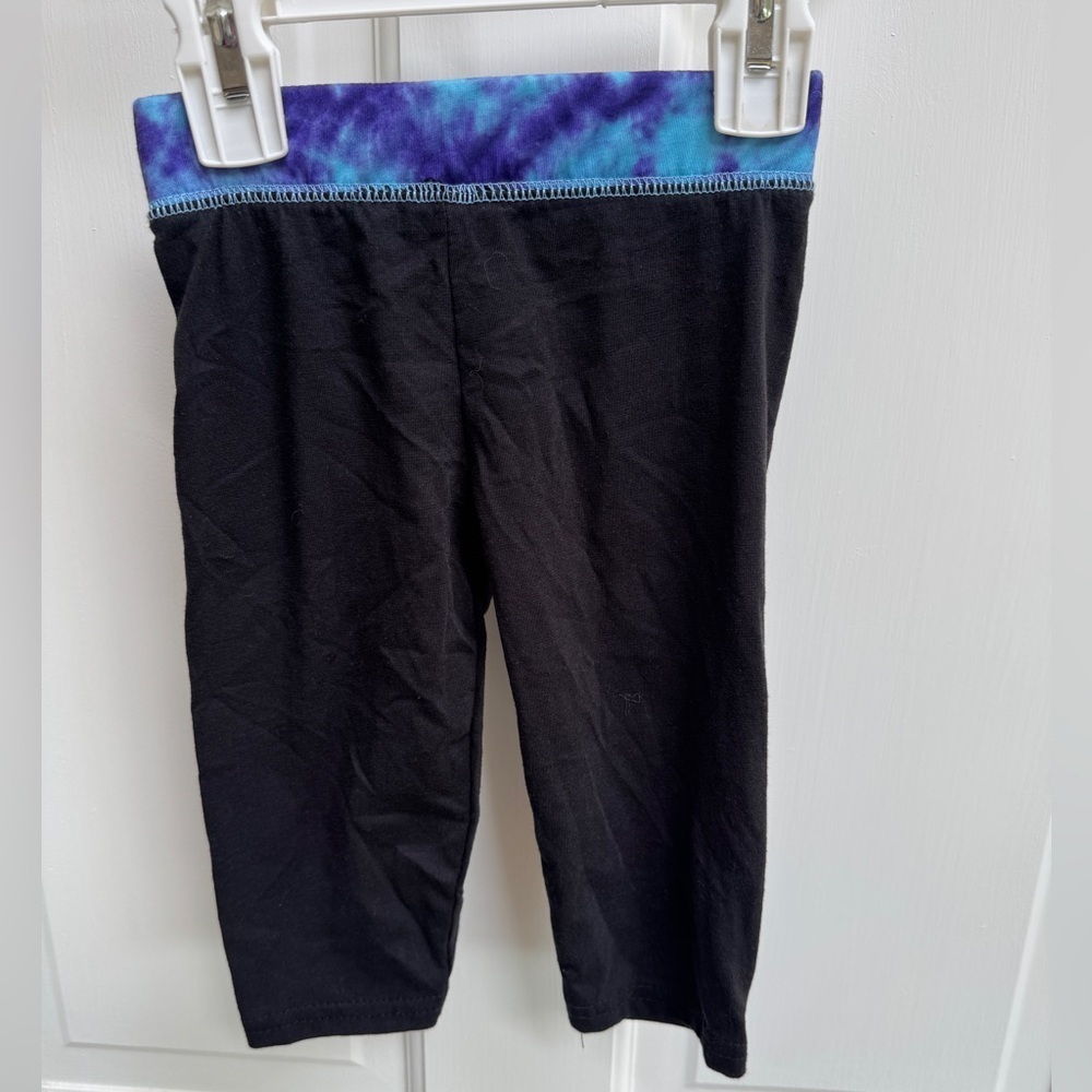 Angel Face 2T Girls Capri Leggings Pants with Black and Tie-Dye Waistband